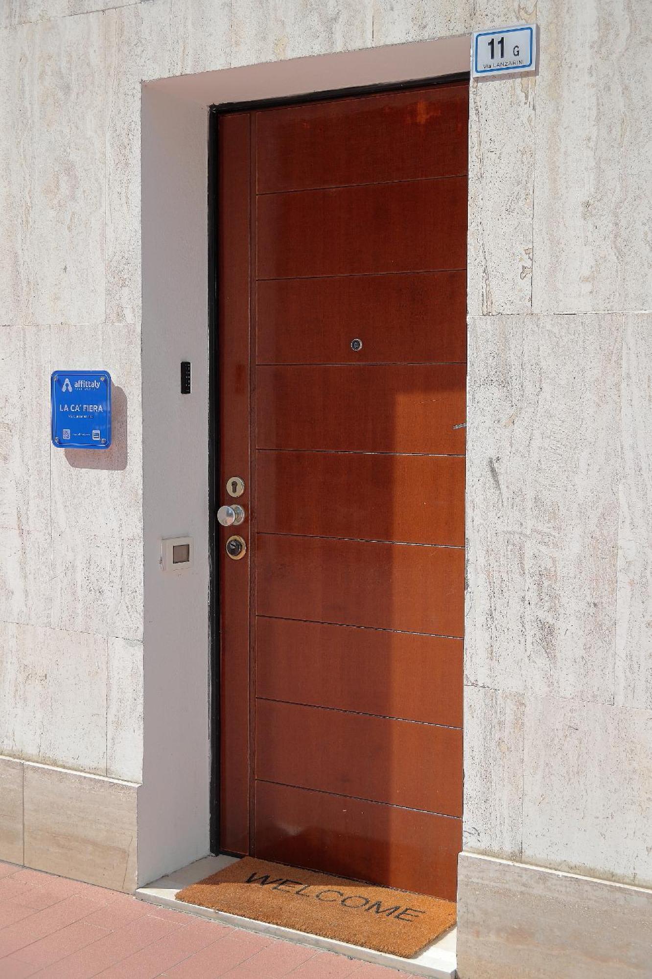 La Ca' Fiera Affittaly Apartments بولونيا المظهر الخارجي الصورة